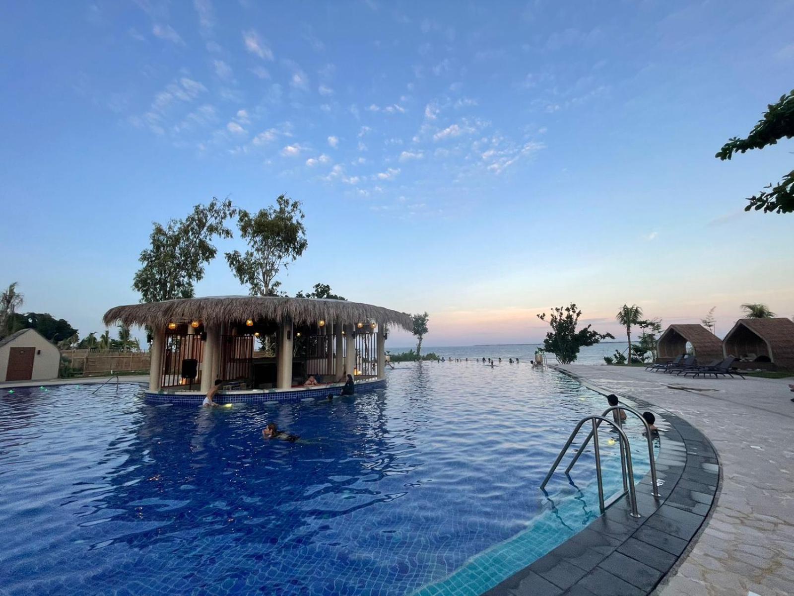 Mactan Newtown 8 Boulevard Deluxe Punta Engano  Экстерьер фото