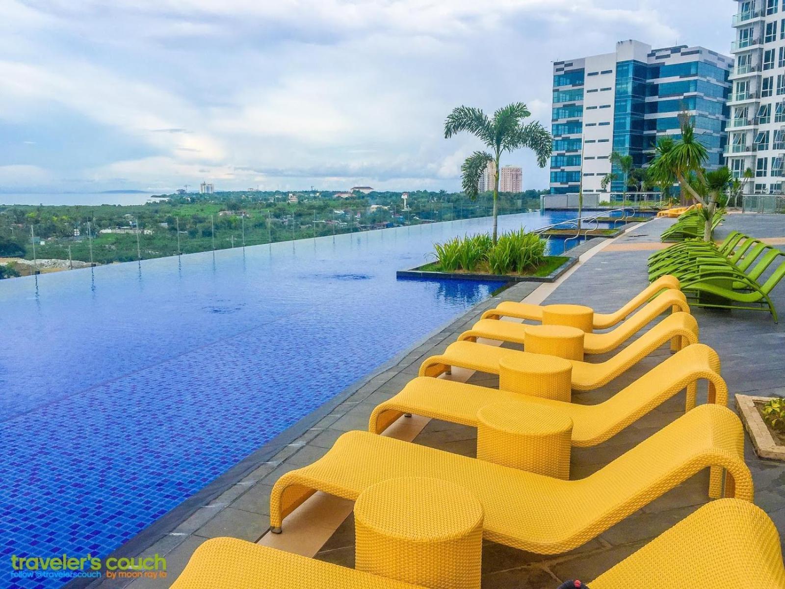 Mactan Newtown 8 Boulevard Deluxe Punta Engano  Экстерьер фото